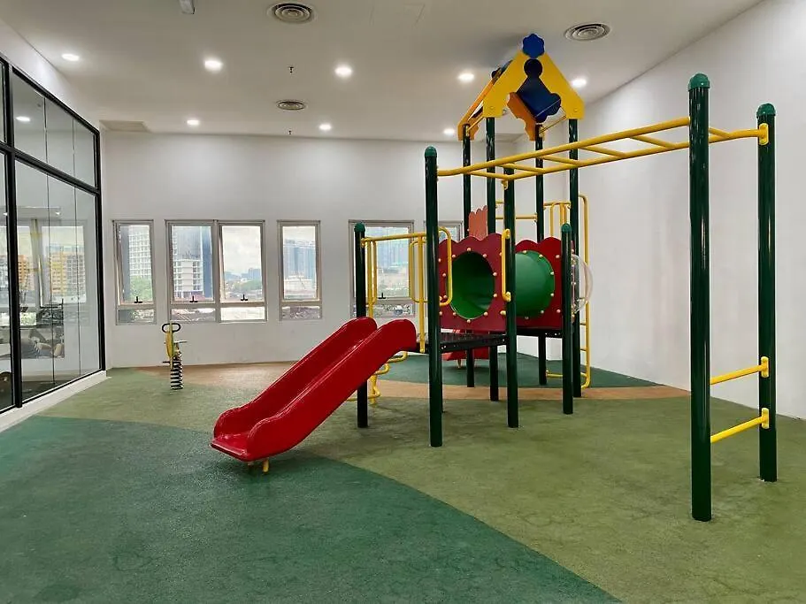 Spacious 3R,2R,Studio 5Min Walk To Time Square,Lalaport, Pool,Gym,Wifi Lägenhet Kuala Lumpur